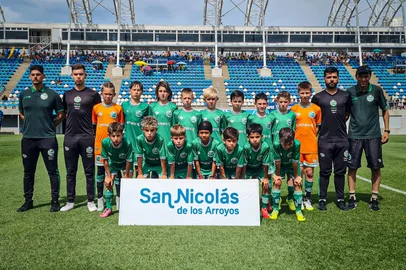 Escola de Futebol do Juventude finaliza participação no El Sudamericano em sexto lugar<!-- NICAID(16182965) -->