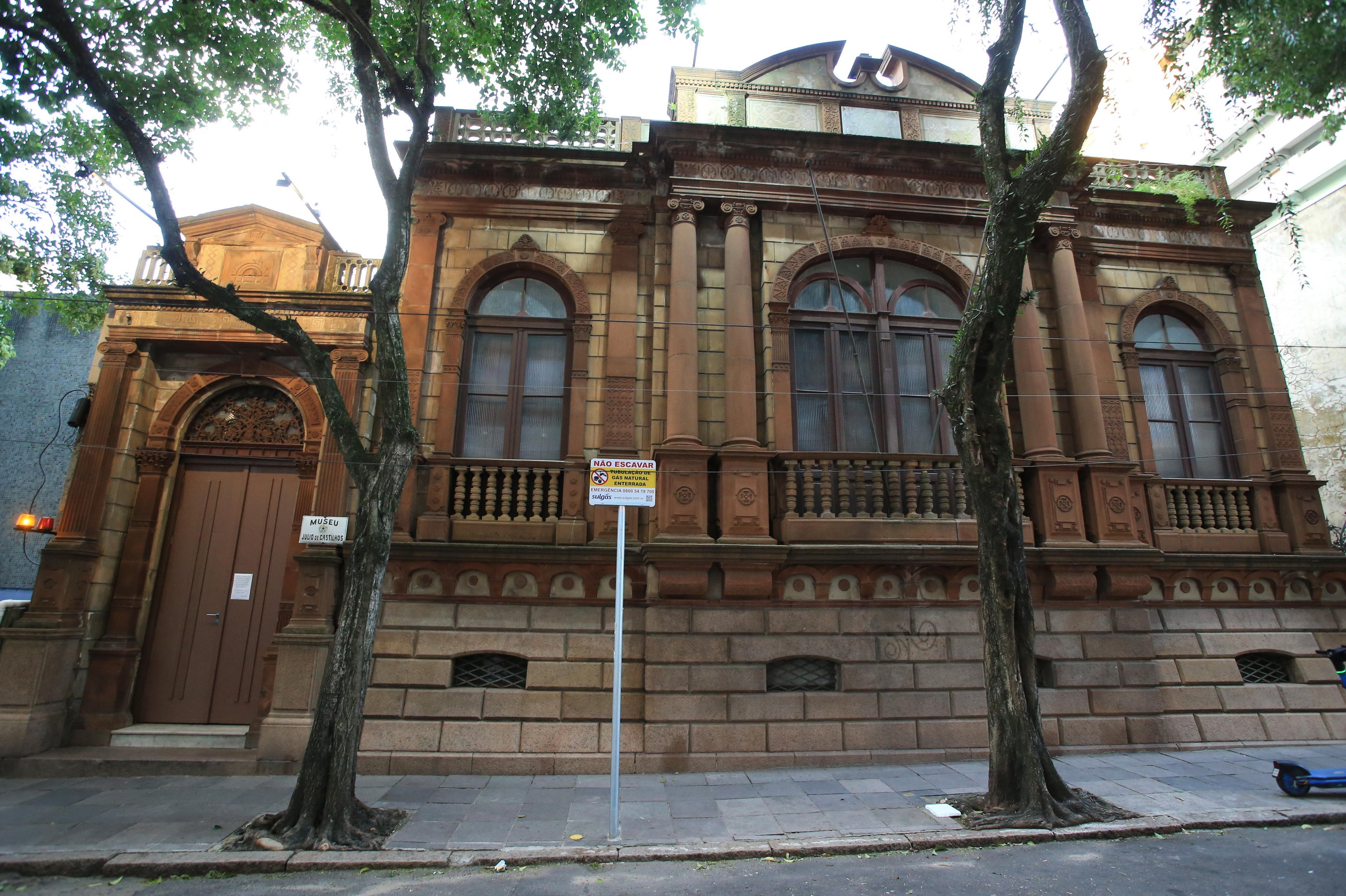 A hist&oacute;ria de quatro objetos tombados que sumiram de museus no Estado