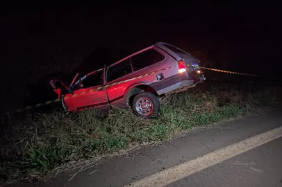Um homem morreu em um acidente de trânsito na RS-208, em Machadinho, no norte do Estado, na madrugada desta segunda-feira (1). <!-- NICAID(15416769) -->