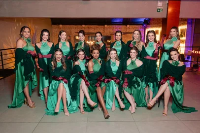 Embaixatrizes da Festa da Uva 2024Da esquerda para a direita em pé: Raele Garbin, Vanise Saciloto Camassola, Isadora Losekann Marcon, Gabriela Letícia Boff, Luana Zurlo Avila, Eduarda Ruzzarin Menezes, Letícia Nunes, Gabriela Fabíola Isoton, Laysa Bettiato Poloni.Da esquerda para a direita sentadas: Letícia de Carvalho, Mahayana Torves Rodrigues,Thayse Oliveira Cabral, Luísa Trott Miola, Ana Carolina Pellicioli Catafesta e Lizandra Mello Chinali<!-- NICAID(15473095) -->