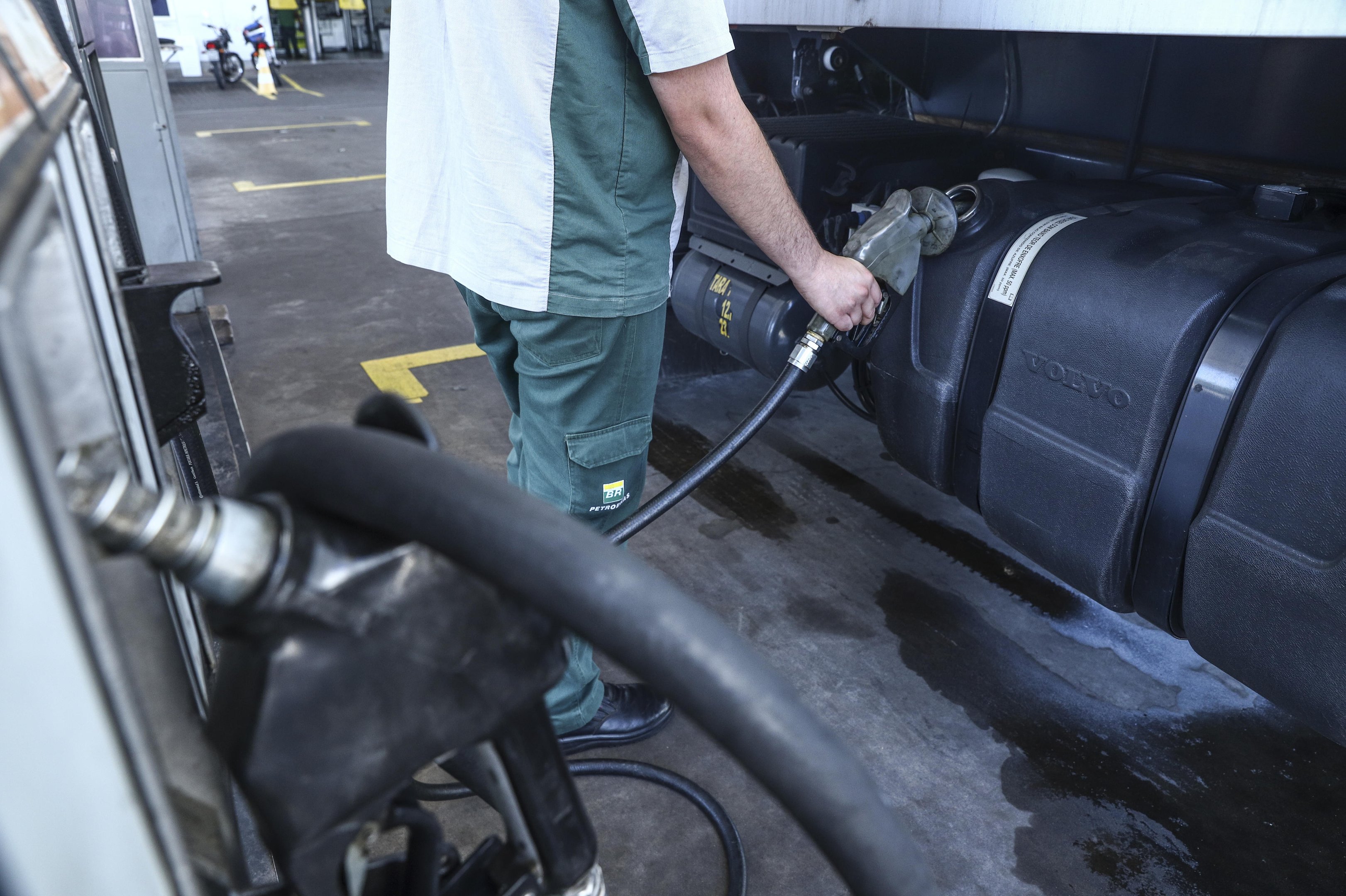 Perguntas e respostas: como deve funcionar o plano de redu&ccedil;&atilde;o do pre&ccedil;o do diesel no Brasil e no RS