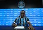 Grêmio anuncia renovação com atacante da base até 2028