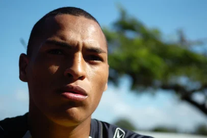 *** R Duarte - Internacional ***Treino do Internacional antes da partida de estréia contra o Vasco pelo campeonato brasileiro 2008. Na foto o zagueiro Titi.<!-- NICAID(375924) -->