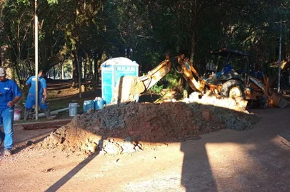 DMAE notifica Refúgio do Lago após encontrar obstrução em rede de esgoto pluvial na tarde desta terça (27)<!-- NICAID(15467801) -->