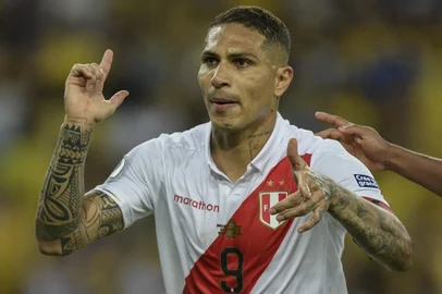 Peru's Paolo Guerrero celebrates after scoring a penalty against Brazil during the Copa America football tournament final match at Maracana Stadium in Rio de Janeiro, Brazil, on July 7, 2019. (Photo by Juan MABROMATA / AFP)Editoria: SPOLocal: Rio de JaneiroIndexador: JUAN MABROMATASecao: soccerFonte: AFPFotógrafo: STF<!-- NICAID(14803289) -->