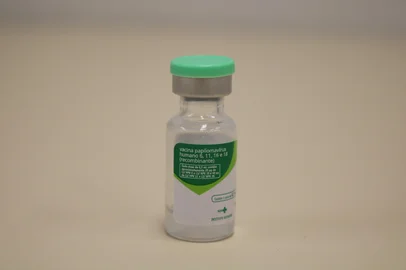 A Secretaria Municipal da Saúde (SMS) inicia na próxima segunda-feira (05/05) uma campanha para vacinar jovens de 15 a 19 anos contra o HPV. A ação busca imunizar meninos e meninas dessa faixa etária que nunca tenham sido vacinados contra o HPV. A ação segue até o dia 31/07.<!-- NICAID(16028947) -->