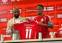 Kayky é apresentado como novo reforço e promete ajudar a "colocar o Inter onde merece"