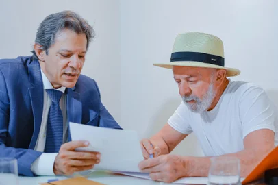 São Paulo (SP), 16/12/2024 - Presidente da República, Luiz Inácio Lula da Silva, durante reunião com o Ministro da Fazenda, Fernando Haddad. Foto: Ricardo Stuckert/PRLocal: SÃ£o PauloIndexador: Ricardo Stuckert/PR<!-- NICAID(15936478) -->