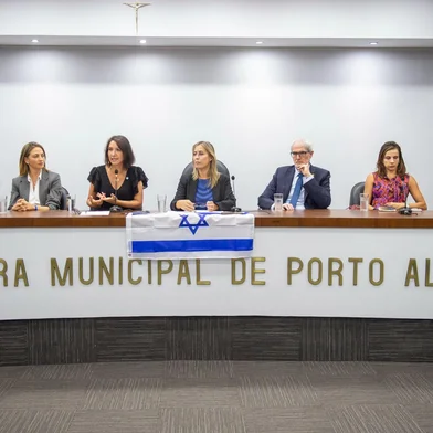 Porto Alegre passa a ter Frente Parlamentar Brasil-Israel <!-- NICAID(15997271) -->