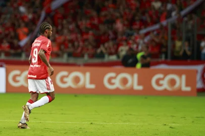 Porto Alegre, RS, Brasil, 01/05/2023 - Luiz Adriano atuando pelo Internacional - Foto: Jefferson Botega/Agência RBS<!-- NICAID(15417151) -->