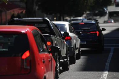 CAXIAS DO SUL, RS, BRASIL, 02/07/2024. Imagens para ilustrar matéria sobre o final do prazo para pagamento do IPVA, que finalizou em 30 de junho. (Bruno Todeschini/Agência RBS)Indexador: BTK<!-- NICAID(15803331) -->