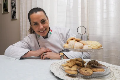 CAXIAS DO SUL, RS, BRASIL. 18-07-2025. Giovana Vidor é proprietária da Dulci Ricordi, que fabrica biscoitos caseiros, em Caxias do Sul.Indexador: Bruno Todeschini<!-- NICAID(16083597) -->
