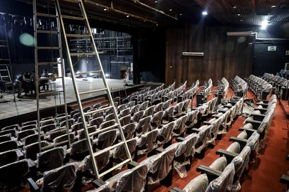 PORTO ALEGRE, RS, BRASIL - 2025.06.10 - Teatro Renascença atrasa entrega de obras, após danos causados pela enchente de Maio de 2024. (Foto: André Ávila/ Agência RBS)Indexador: Andre Avila<!-- NICAID(16056648) -->