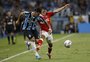 Com dois gols em dois minutos, Gre-Nal termina empatado na Arena