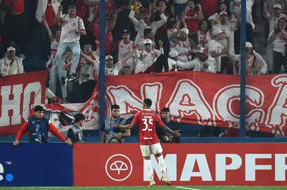 Internacional's Argentine defender #35 Brian Aguirre celebrates after scoring a goal during the Copa Libertadores group stage football match between Uruguay's Nacional and Brazil's Internacional at the Gran Parque Central stadium in Montevideo, on May 15, 2025. (Photo by DANTE FERNANDEZ / AFP)Editoria: SPOLocal: MontevideoIndexador: DANTE FERNANDEZSecao: soccerFonte: AFPFotógrafo: STR<!-- NICAID(16038520) -->