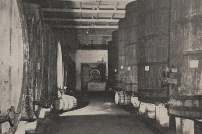 Cooperativa Vinícola Aurora. Reportagem da Revista do Globo em 1950.<!-- NICAID(16273991) -->
