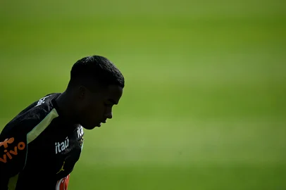 Brazil's forward #19 Endrick takes part in a training session at Columbia Park Training Facility in Morristown, New Jersey, on June 15, 2026, during the 2026 World Cup football tournament. (Photo by MAURO PIMENTEL / AFP)<!-- NICAID(16307048) -->