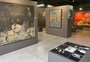 Exposição "A Linha Percorre o Acervo" marca inauguração de galeria de artes no Bloco J da UCS, nesta quarta