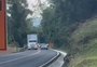 Mais de 70 ultrapassagens indevidas são flagradas em fiscalização na BR-470, na Serra