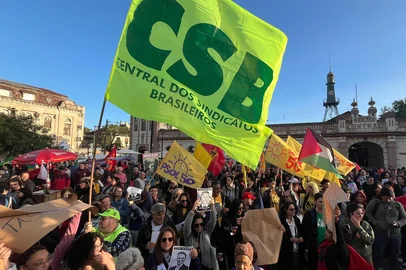 Manifestação em Pelotas<!-- NICAID(16132056) -->