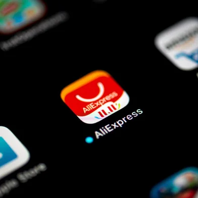 This photo taken on November 21, 2019, shows the logo of the smartphone app of Chinese online retail service Aliexpress displayed on a tablet screen in Paris. (Photo by Lionel BONAVENTURE / AFP)Editoria: FINLocal: ParisIndexador: LIONEL BONAVENTURESecao: economy (general)Fonte: AFPFotógrafo: STF<!-- NICAID(15531806) -->