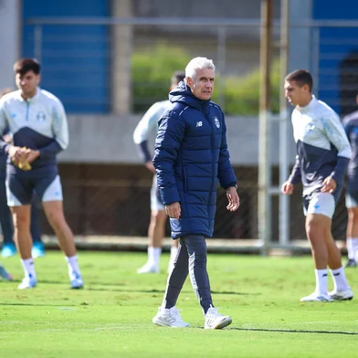 O técnico Luís Castro comanda treino do Grêmio no CT Luiz Carvalho.<!-- NICAID(16287759) -->