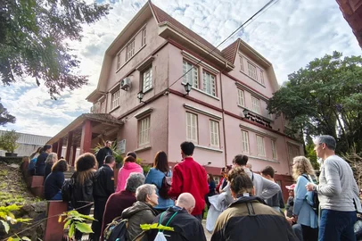 Caminhada tem cerca de dois quilômetros de extensão, passando por sete pontos. Na foto, Biblioteca Pública Municipal Professora Elsa Hofstätter da Silva.<!-- NICAID(16104115) -->