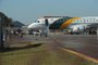 CAXIAS DO SUL, RS, BRASIL (06/07/2021)Avião da Força Aérea trazendo efetivo e material para a operação da vinda do Presidente a Caxias do Sul pousa no aeroporto de Caxias do Sul. (Antonio Valiente/Agência RBS)<!-- NICAID(14826891) -->