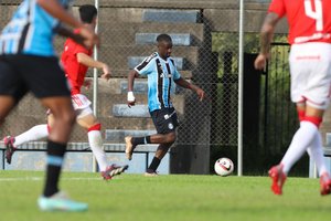 Grêmio FBPA on X: O atacante Wesley é cria da base desde a @escgremiofbpa  e estendeu seu vínculo até o final de 2023. Está no elenco que disputa o  #BrasileirãoSUB20. Nome completo