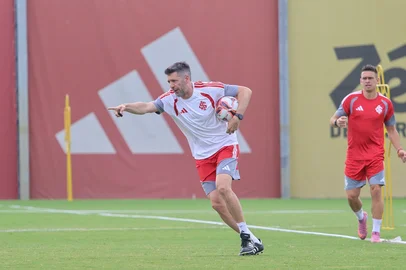 Ricardo Duarte / Inter/Divulgação Paulo Pezzolano em treino do Inter<!-- NICAID(16201854) -->