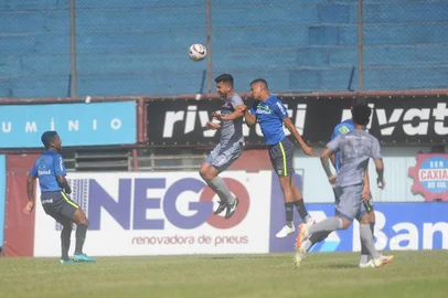 CAXIAS DO SUL, RS, BRASIL, 29/12/2021 - Jogo treino entre SER Caxias e Grêmio, categoria Sub-20, no estádio Centenário. (Marcelo Casagrande/Agência RBS)<!-- NICAID(14979222) -->