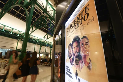 PORTO ALEGRE, RS, BRASIL, 15-01-2026: A reportagem percorreu algumas salas de cinema da capital para conferir se há maior procura para assistir ao filme “O Agente Secreto”, após a repercussão das premiações conquistadas no Globo de Ouro. Foto: Bruno Todeschini/Agencia RBS<!-- NICAID(16205116) -->