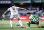 Sob olhares de Neymar, Santos goleia Coritiba no Couto Pereira em preparação para o Brasileiro