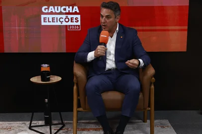 PORTO ALEGRE, RS, BRASIL, 30-09-2026: O candidato ao governo do Rio Grande do Sul, Luciano Zucco, participa do Programa Atualidade, da Rádio Gaúcha, com Andressa Xavier, Giane Guerra e Rosane de Oliveira, no estúdio da emissora, na Redação Integrada do Grupo RBS, durante a campanha eleitoral de 2026. Foto: Jeff Botega/Grupo RBS<!-- NICAID(16376446) -->