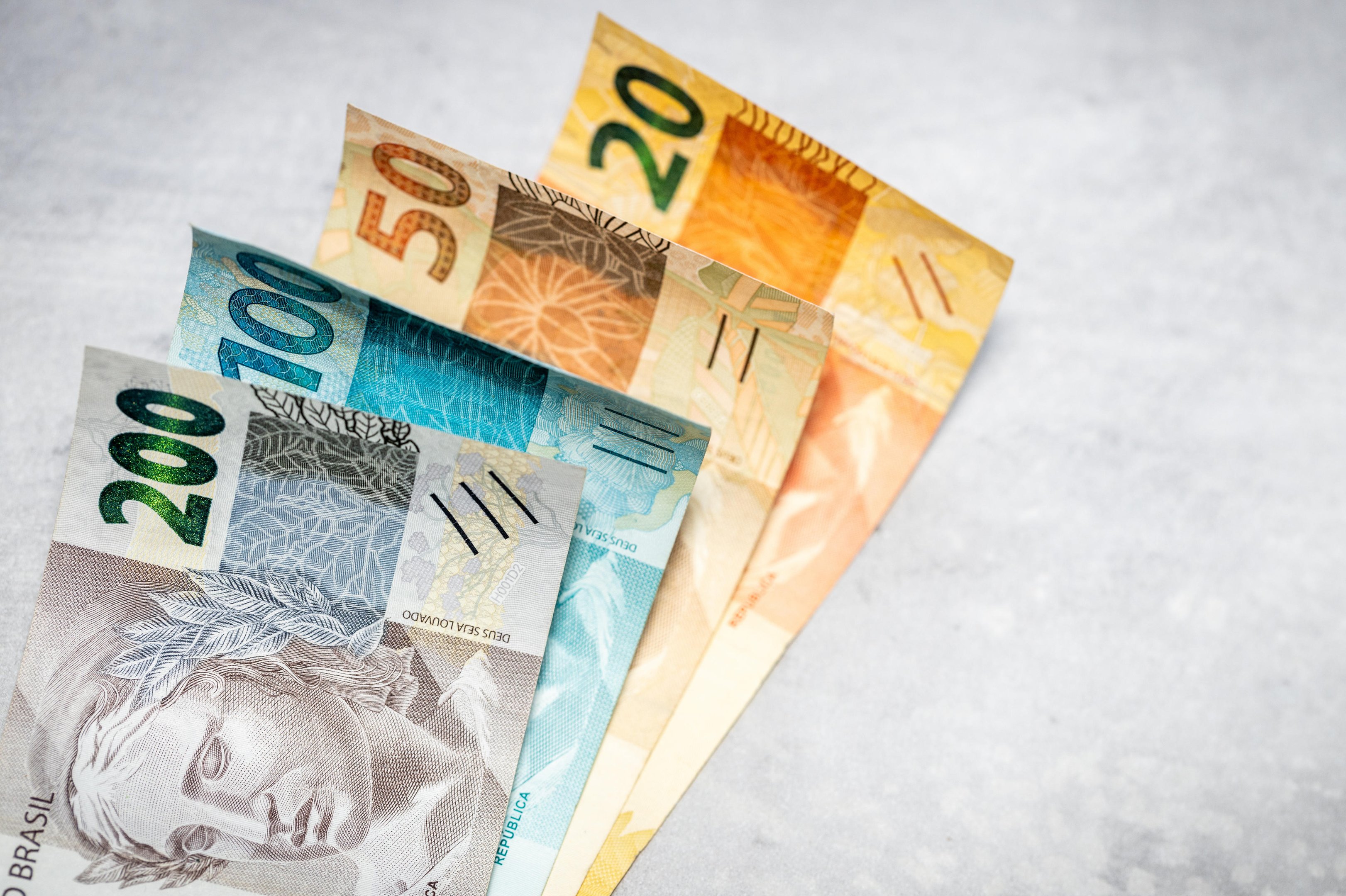 Veja quando o valor do sal&aacute;rio m&iacute;nimo de 2026 come&ccedil;a a valer