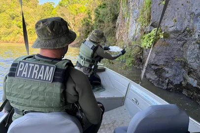 Limpeza dos rios em Iraí.<!-- NICAID(16134846) -->