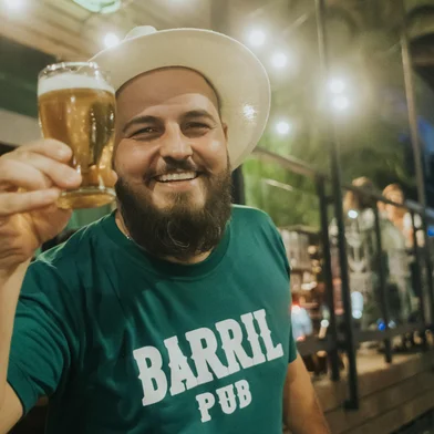 Barril Pub, na zona sul de Porto Alegre, faz 10 anos. Na foto, Bruno Kullinger, proprietário do bar<!-- NICAID(16060452) -->