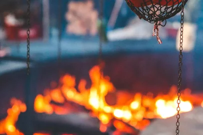 destemperados , fogo , churrasco , assado , planeta atlantida<!-- NICAID(15478810) -->