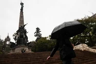 PORTO ALEGRE, RS, BRASIL, 17-07-2025: Clima em Porto Alegre. Frente fria se aproxima e provoca chuva na capital. Foto: Jonathan Heckler/Agência RBS<!-- NICAID(16082242) -->