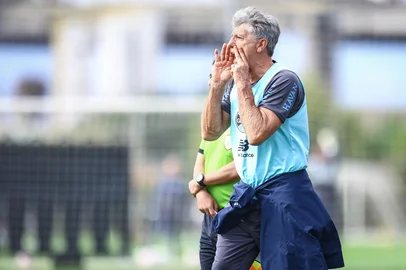 RS - FUTEBOL/ TREINO GREMIO 2026 - ESPORTES - Jogadores do Gremio realizam treino durante a tarde desta quinta-feira, no CT Luiz Carvalho, na preparaÃ§Ã£o para partida valida pelo Campeonato Brasileiro 2026. Na foto, Renato Portaluppi. FOTO: LUCAS UEBEL/GREMIO FBPA<!-- NICAID(16388338) -->
