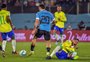 FOTO: Neymar sai de campo lesionado na partida entre Brasil e Uruguai