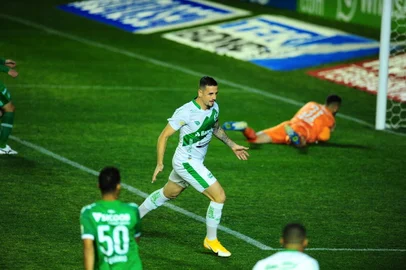 CAXIAS DO SUL, RS, BRASIL, 26/07/2021. Juventude x Chapecoense, jogo válido pela 13ª rodada da Série A do Campeonato Brasileiro e realizado no estádio Alfredo Jaconi. (Porthus Junior/Agência RBS)<!-- NICAID(14845248) -->