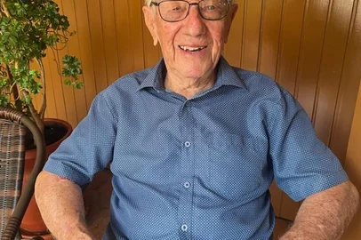 Anameri Bonotto Rodigheri / Acervo Pessoal Nilo Ramos Lara morreu no fim da manhã de 11 de fevereiro, aos 94 anos, no Hospital Santa Casa de Misericórdia, em Porto Alegre. Corretor de seguros aposentado, com longa atuação no serviço público e no mercado securitário gaúcho, ele viveu toda a vida no bairro Partenon, na Zona Leste da Capital.<!-- NICAID(16224948) -->