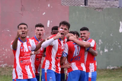 Apafut empatou com o São Paulo-RG e garantiu o acesso para a Série A-2 do Gauchão, a Divisão de Acesso.<!-- NICAID(16177322) -->