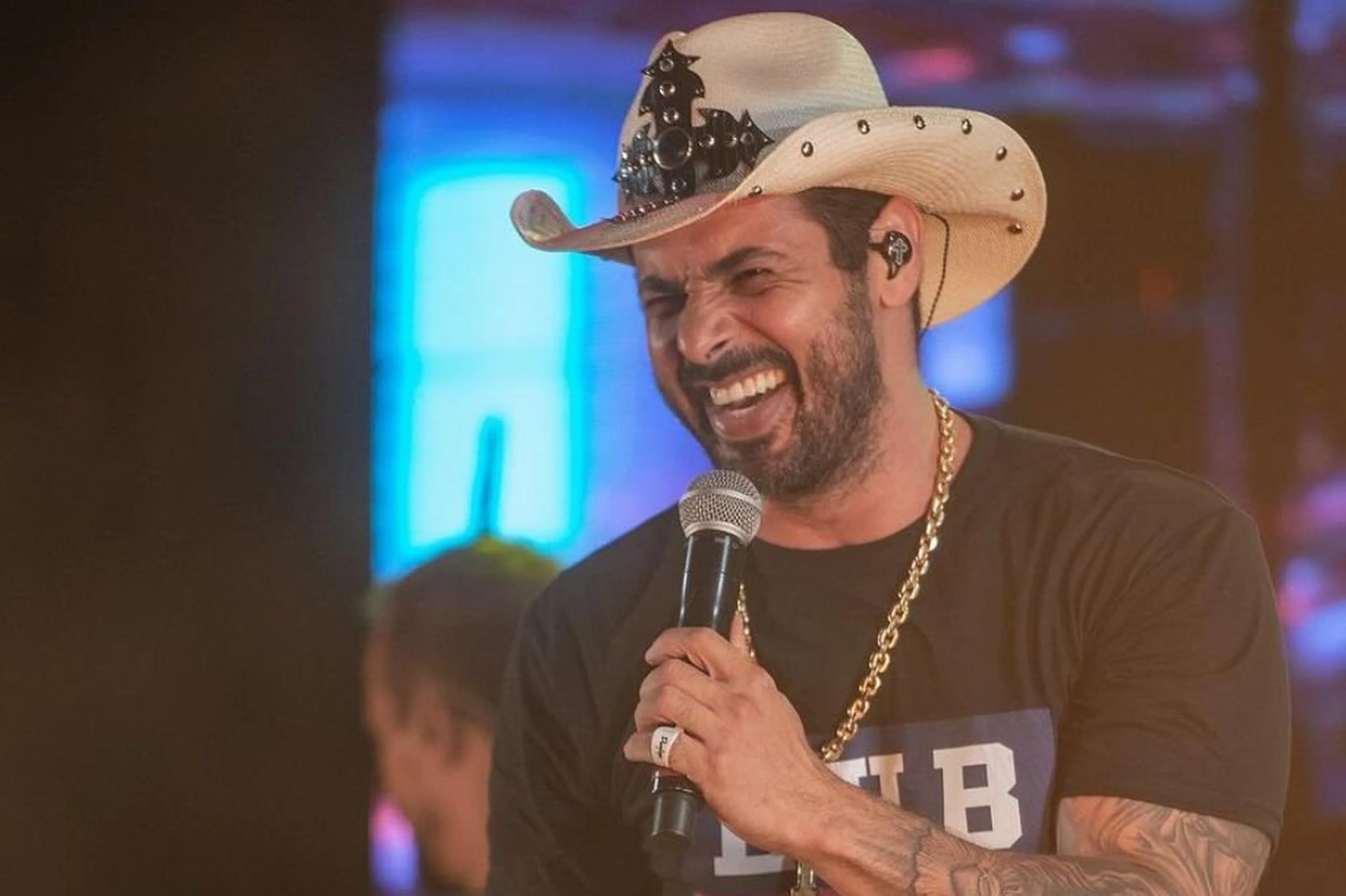 @joaocarreirooficial Instagram/Douglas Melo/Divulgação