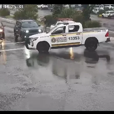 Agente deve passar por cirurgia no Hospital Pompéia, segundo 12º Batalhão da Polícia Militar<!-- NICAID(15539967) -->