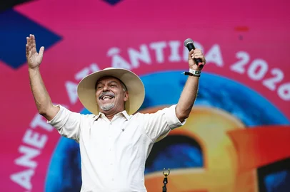 Neto Fagundes faz tradicional abertura do Planeta Atlântida<!-- NICAID(16215355) -->