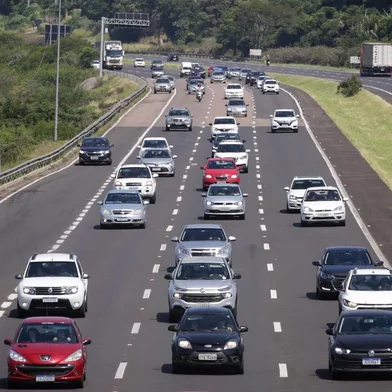 RS, Brasil, 10-02-2024: Movimento de veículos em direção ao litoral norte na Freeway. Foto: Mateus Bruxel/ Agência RBS<!-- NICAID(15675762) -->