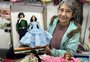 Costureira produz vestidos de prenda e bombachas para bonecos
