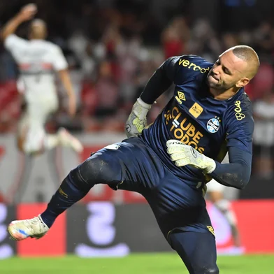 BRASILEIRO A 2026, SAO PAULO X GREMIOSP - BRASILEIRO A 2026, SÃO PAULO X GRÊMIO - ESPORTES - SP - SÃO PAULO - 11/02/2026 - BRASILEIRO A 2026, SÃO PAULO X GRÊMIO - Lucas jogador do São Paulo comemora seu gol durante partida contra o Grêmio no estádio Morumbi pelo campeonato Brasileiro A 2026. 11/02/2026 - Foto: JOTA ERRE/AGIF - AGÊNCIA DE FOTOGRAFIA/AGIF - AGÊNCIA DE FOTOGRAFIA/ESTADÃO CONTEÚDOEditoria: ESPORTESLocal: SÃO PAULOIndexador: JOTA ERREFotógrafo: AGIF - AGÊNCIA DE FOTOGRAFIA<!-- NICAID(16223575) -->